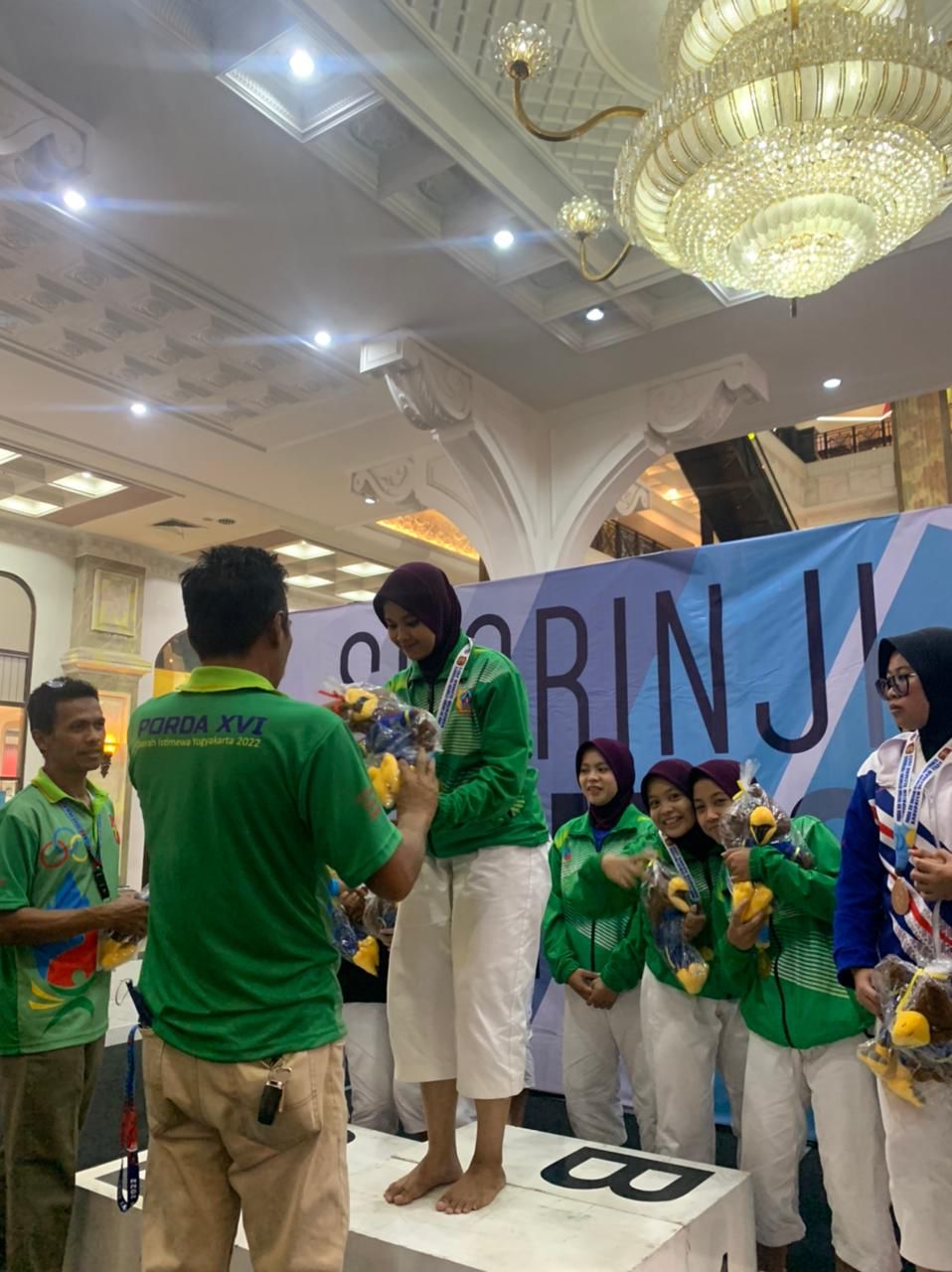 DUA MAHASISWA AP FIS UNY KEMBALI SABET GELAR JUARA KEMPO DI PORDA DIY 2022